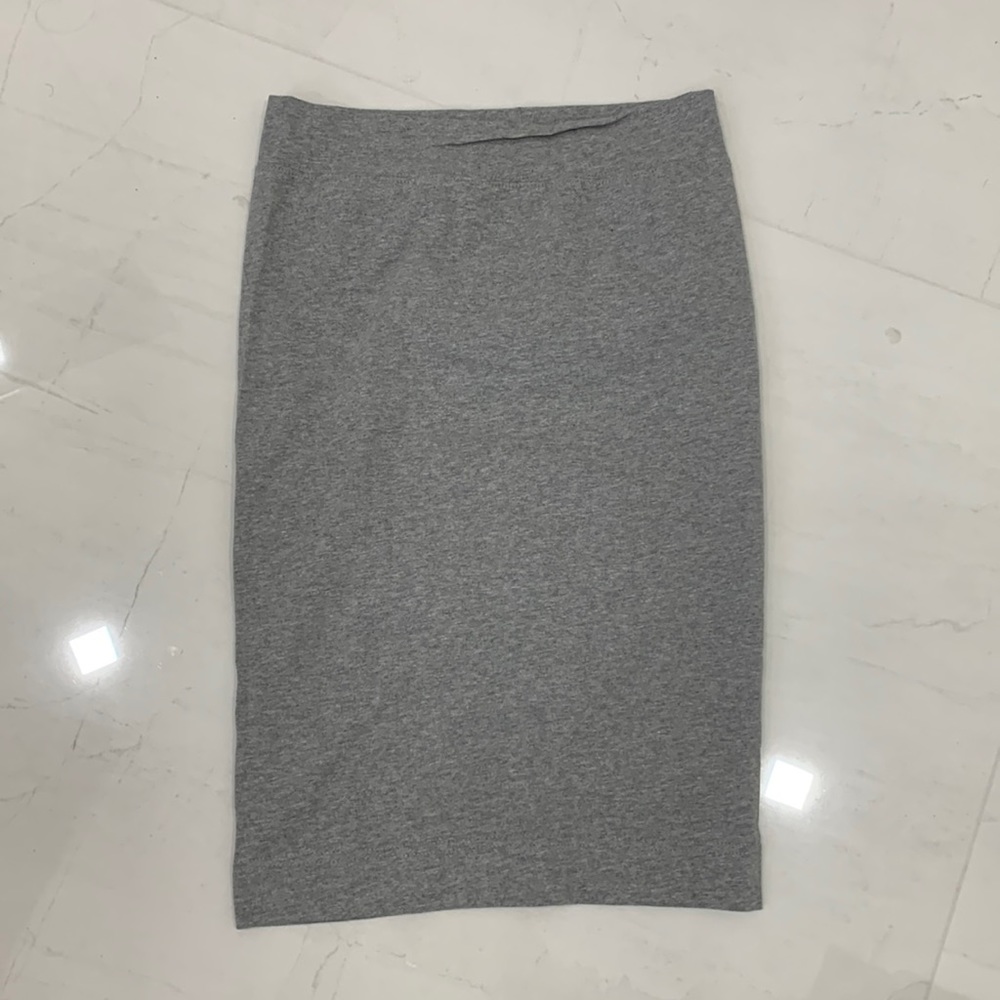 Grey pencil skirt
